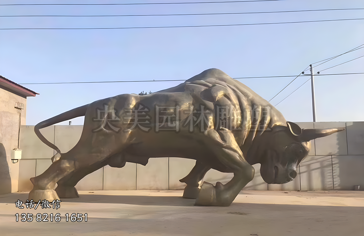 純銅鑄造開(kāi)拓牛雕塑