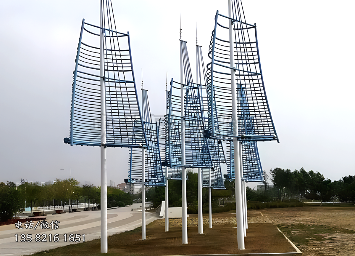 鏤空網狀船帆雕塑