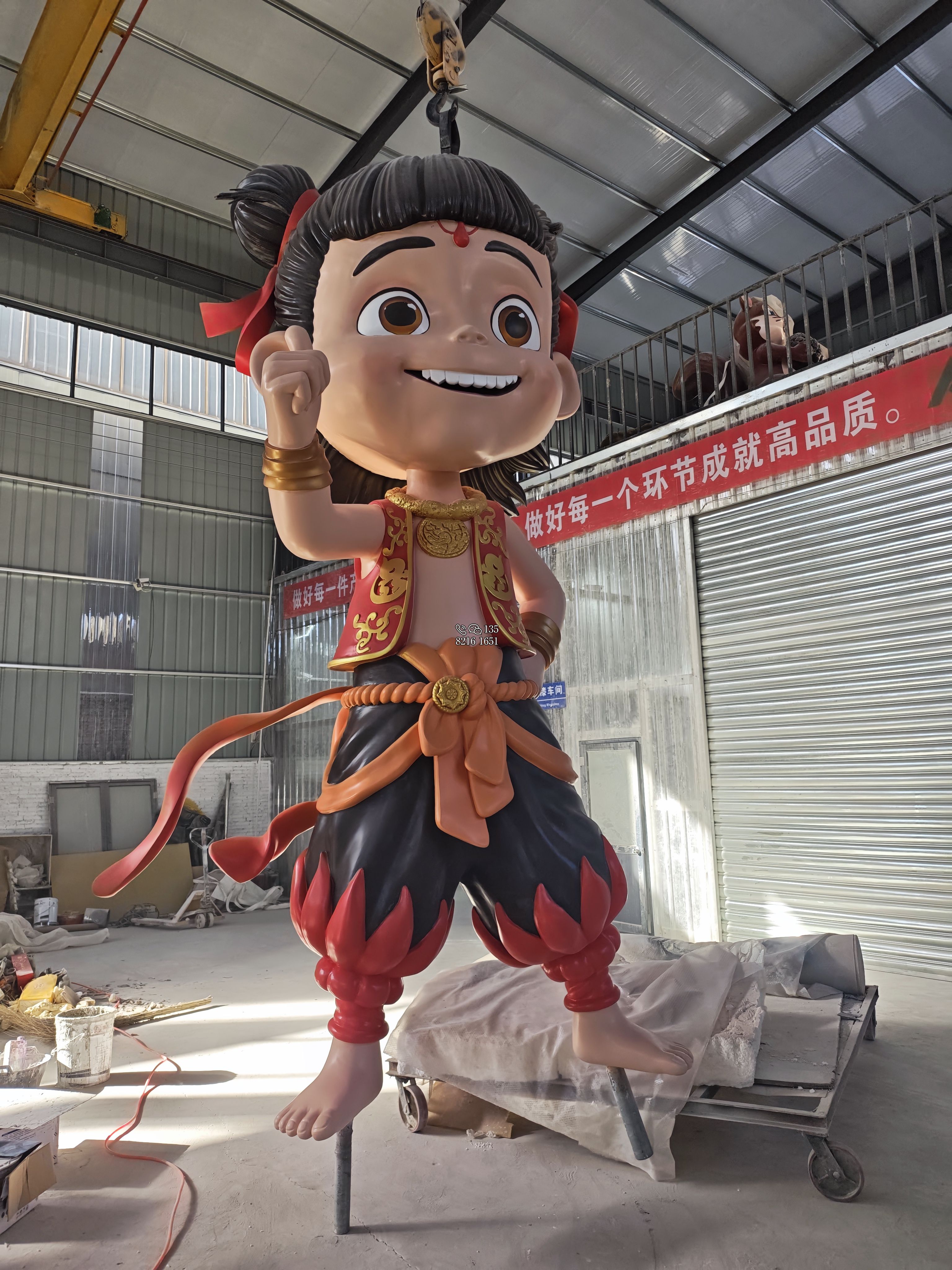 4米站姿哪吒玻璃鋼雕塑